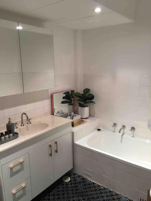Harbourside Style, 2 Bed, A/C, Pool -Elizabeth Bay Apartment Sydney Ngoại thất bức ảnh
